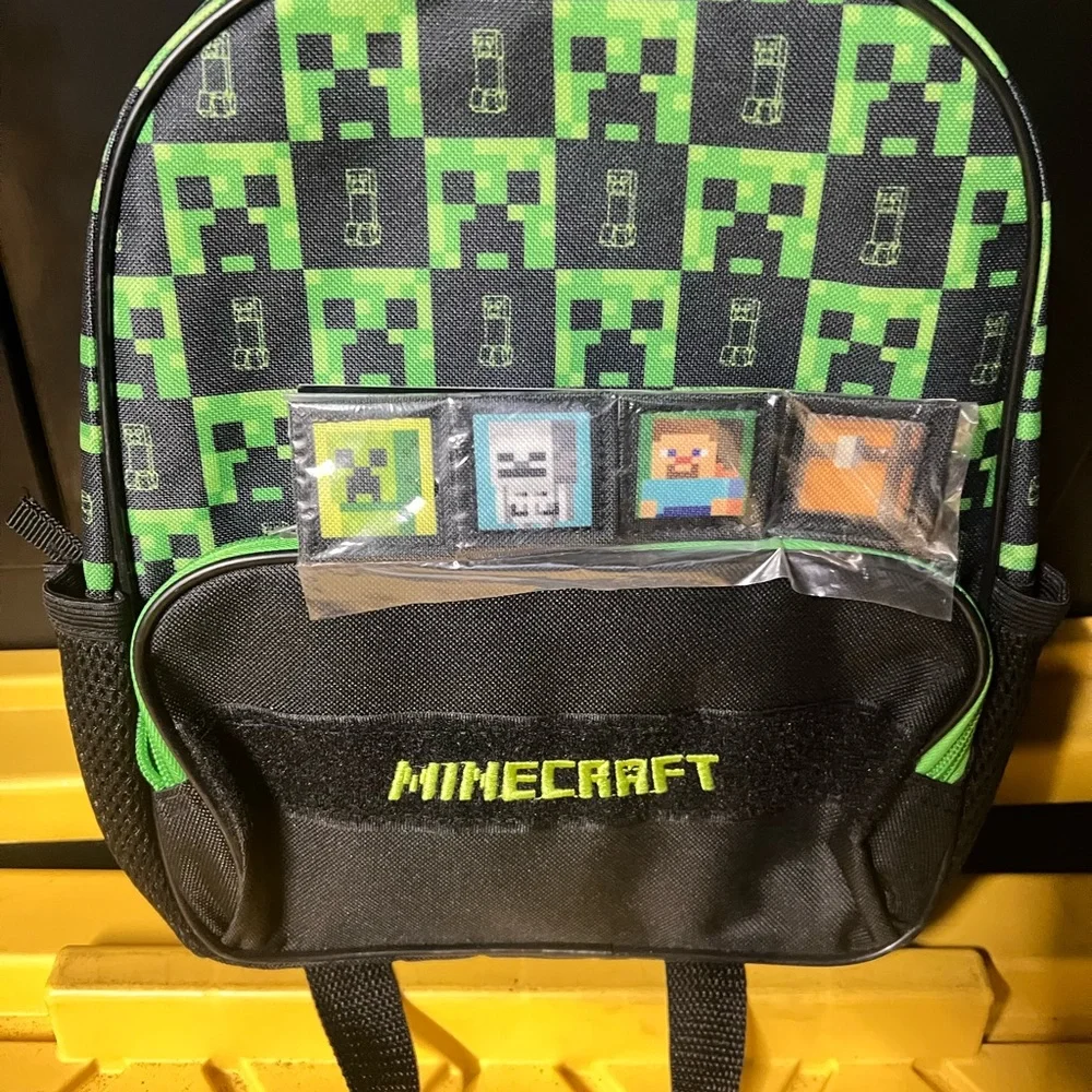 Minecraft small backpack - Picture 2 of 3